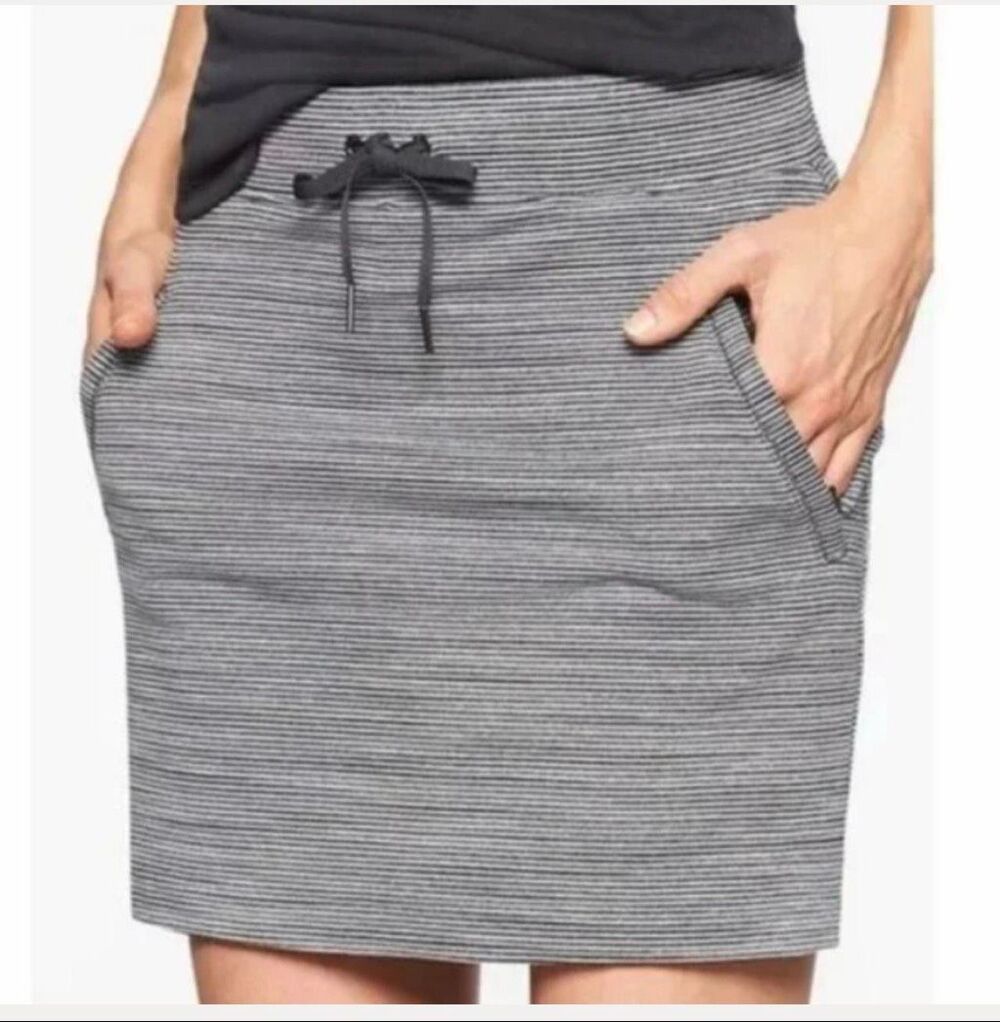 ATHLETA Modern Metro Black Stripe Golf Tennis Skort-L